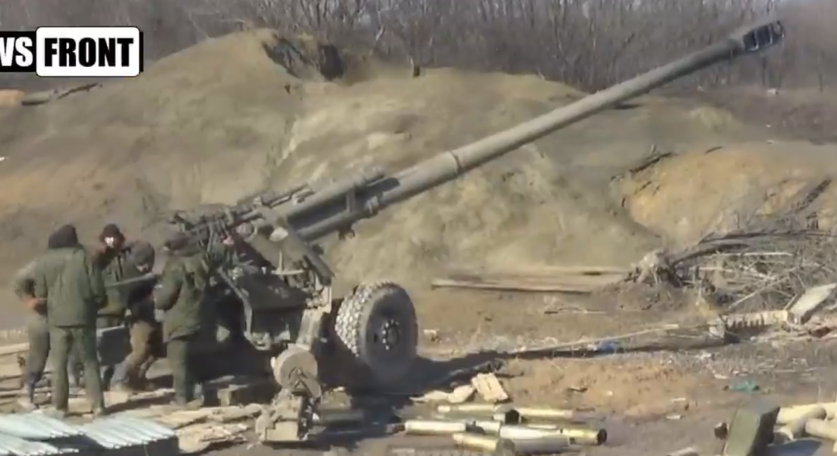 JulianRoepcke's tweet photo. #Footage
Russian army "Battalion Kalmius" with #Msta_B near #Debaltseve
https://t.co/BsYD8bYII2
#RussiaInvadesUkraine http://t.co/Nqb951o9AV