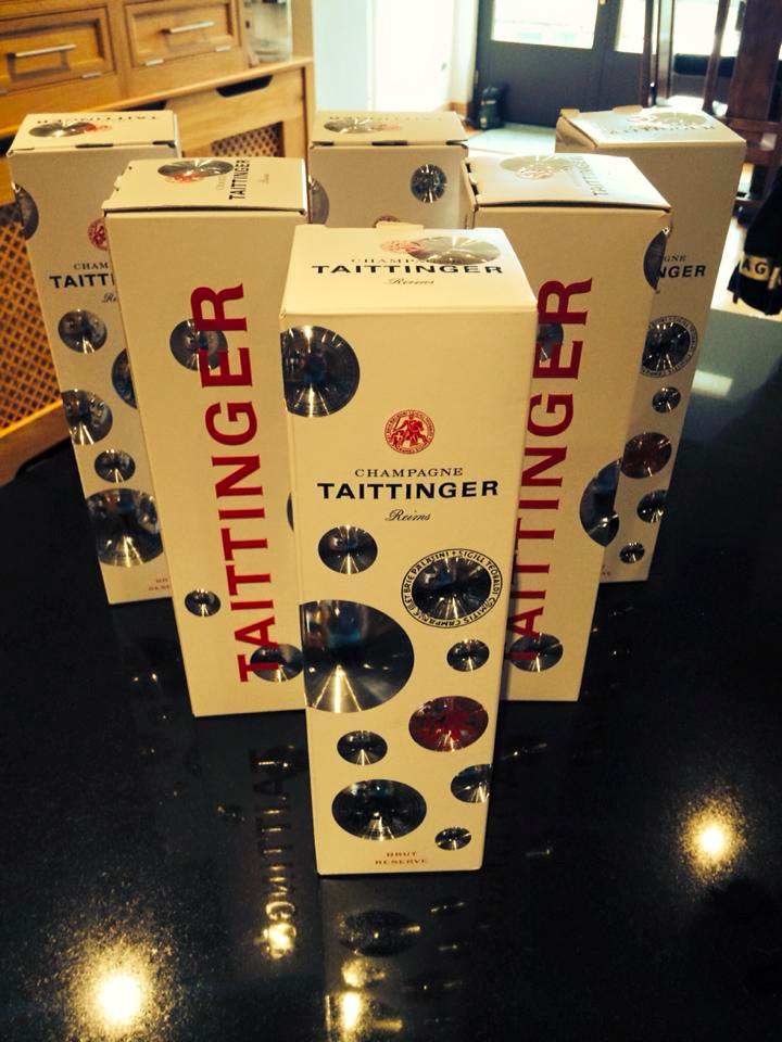 makeawishrgu3's tweet photo. Goodies have arrived for our Champagne Raffle! £10 tickets for the chance to win all 6 bottles! #champagne #raffle http://t.co/reclnpUyrS