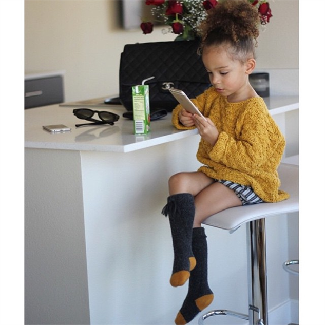 DLSblog's tweet photo. RT @PasteStyle: Tiny Fashion Blogger Dresses Better Than You http://t.co/4fHR5BJYDf http://t.co/PqAAVArcIT