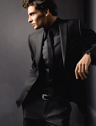 Takım elbise seçimi yaparken neden özellikle fiziki özellikleri dikkate almalıyız fantaziicgiyim.tripod.com/takim-elbise-s… sitesinde.