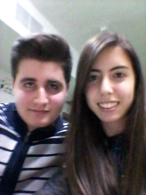 ana_alamo97's tweet photo. Que mejor que hacer matemáticas con @juanmatd97 y la ramona de fondo EN CLASE http://t.co/iDR9frCfqR