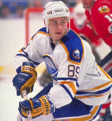 Happy 46th birthday to former    player Alexander Mogilny! 