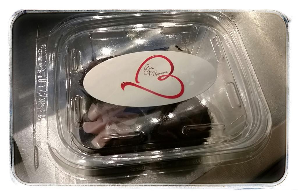 AllergyFreeMum's tweet photo. “@TheDisneyBlog: Delicious desserts return to Downtown Springs when @embakeryfl opens on Sun. http://t.co/xc9aByBA7q http://t.co/8B8HTroOnq”