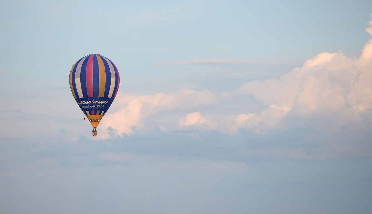 Record-breaking Russian in balloon flight success over the #Pacific #flyinghigh ht.ly/Jh5GV