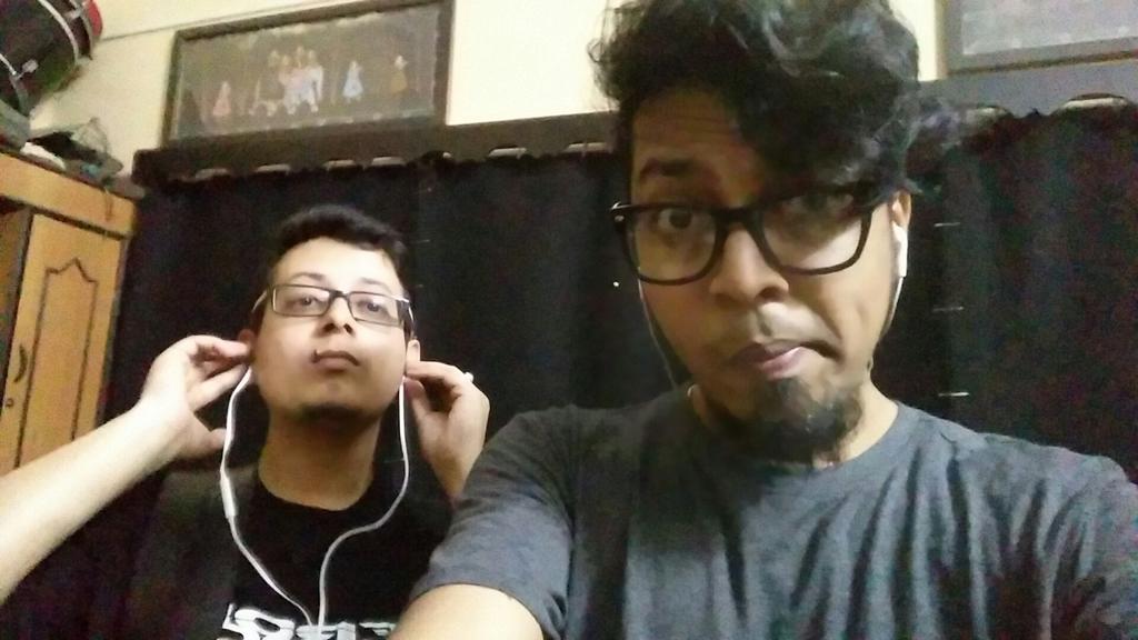 chronicxorn's tweet photo. Before the practice #swag #fiftyshades #Metal http://t.co/Z7CS36zhpv
