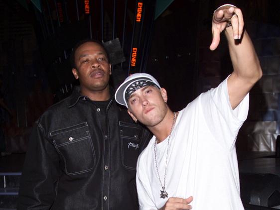Ice cube ft eminem. Eminem Dre. Эминем и доктор Дре. Dr Dre 2000. Эминем снуп дог доктор Дре.