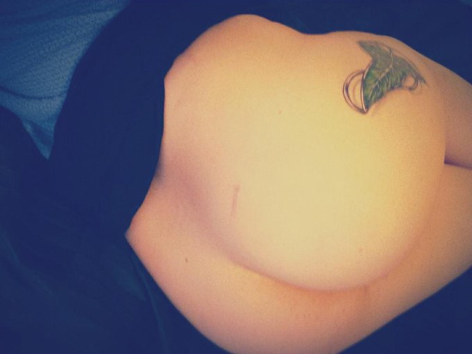 Goodmorning everybody! After a fantastic workout this ass needs some rest;) #dayoff #BigBootyIsTheBestBooty<a href="/tag/yum"class="tags"><span>#yum</span></a><a href="/tag/dayoff"class="tags"><span>#dayoff</span></a><a href="/tag/bigbootyisthebestbooty"class="tags"><span>#bigbootyisthebestbooty</span></a>