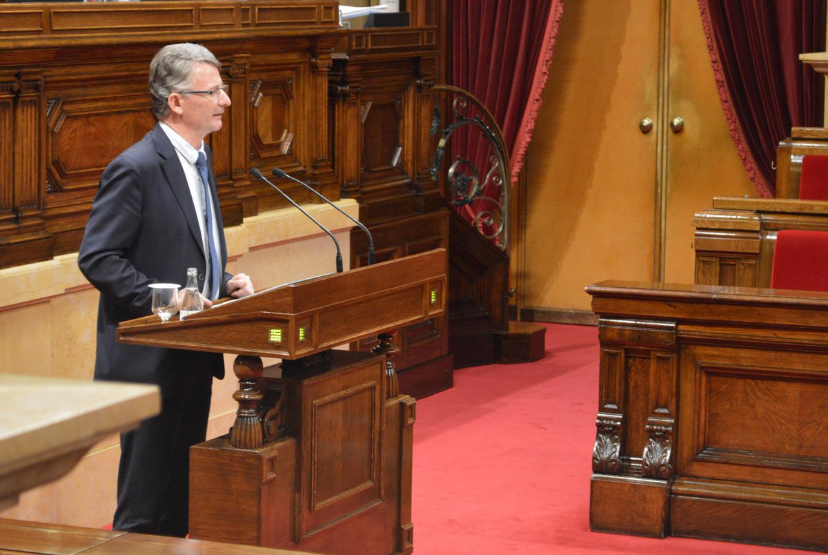 CiUParlament's tweet photo. .@joanmorellc Agència Tributària: Estructura Estat bàsica +propera +eficient +transparent http://t.co/K3emMCm88c http://t.co/E3kFStXM42