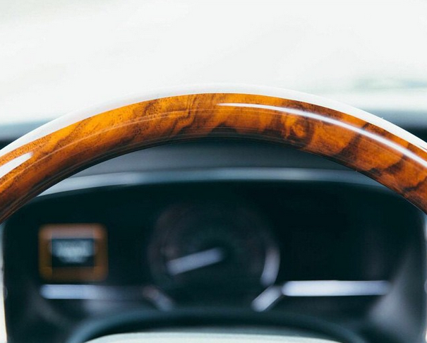 AutoYaklin's tweet photo. A wood finish that makes everybody jealous. #Navigator http://t.co/tU2erJ9asQ