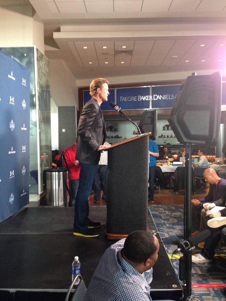 Les Snead and his legendary hair