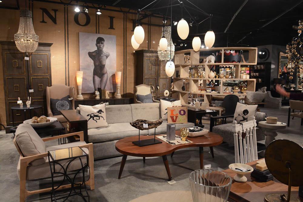 HEADS UP: @lasvegasmarket Changes Winter 2016 Dates - residentiallighting.com/las-vegas-mark… #lvmkt v <a href="/reslightingmag/">Residential Lighting</a> <a href="/NoirFurniture/">Noir Furniture</a>