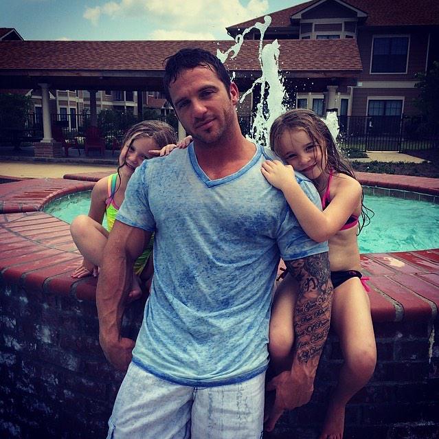 MarkCalvin_'s tweet image. The greatest gifts you can give your children are the roots of responsibility and the wings of independence.