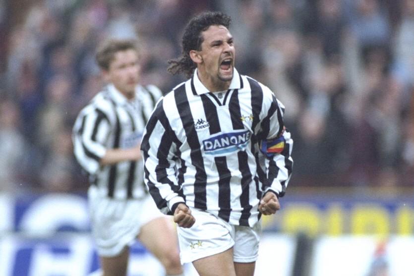 Happy Birthday to one of the greatest players in the world!!!!      