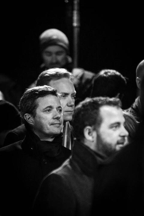 pomaEB's tweet photo. Lukkede øjne - forskellen på det almindelige og det exceptionelle billede. Begge taget af @mloegtholt #vimindes http://t.co/DBoHM0JTlR