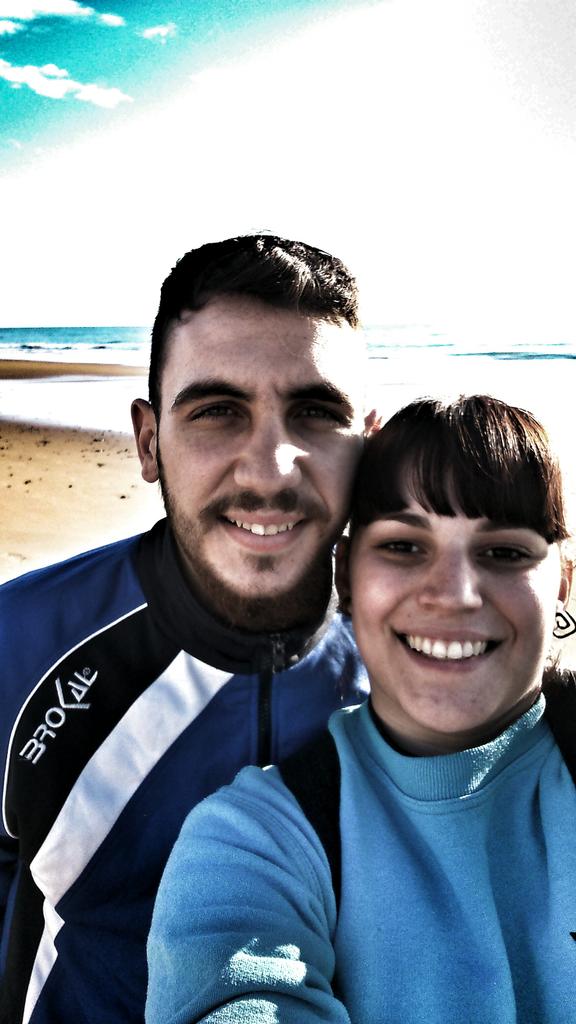 groire's tweet photo. Buen Paseito por la playa http://t.co/zFDVBJFFX7