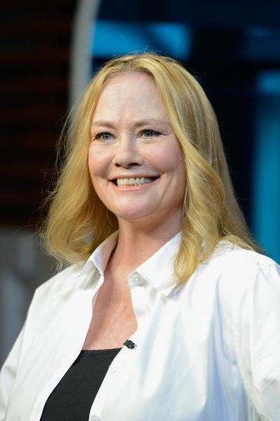 Happy Birthday Cybill Shepherd! You are a wonderful, gifted artist. Looking forward to your future projects. 