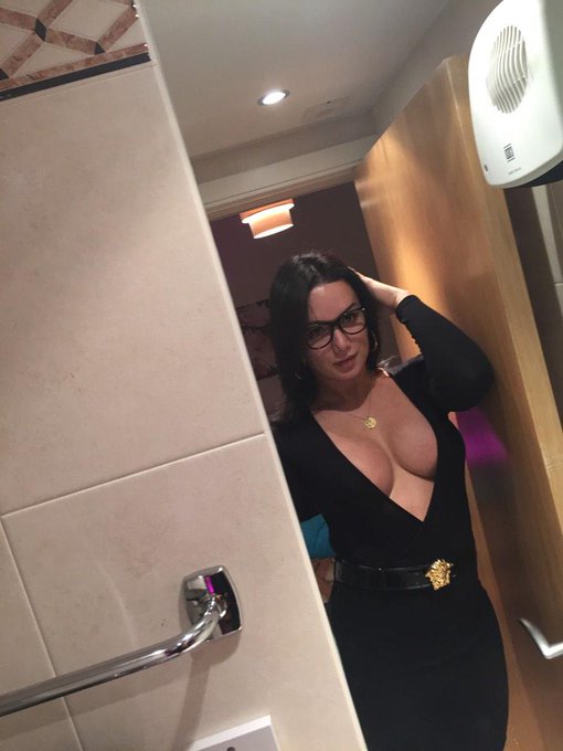 Looking for some hot inspiration for my new photoshoot very soon any idea guys? http://t.co/W0h2slpX<a href="/tag/mistress"class="tags"><span>#mistress</span></a>