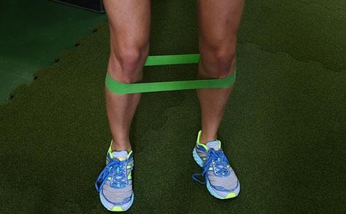 runnersworld's tweet image. This quick routine will strengthen your hip abductors and glutes: bit.ly/1EREZdw #WednesdayWorkout