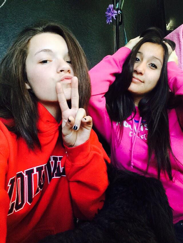 xMichellax's tweet photo. after school with this girl ❤ @caasssssss http://t.co/cA6XxrRIlC