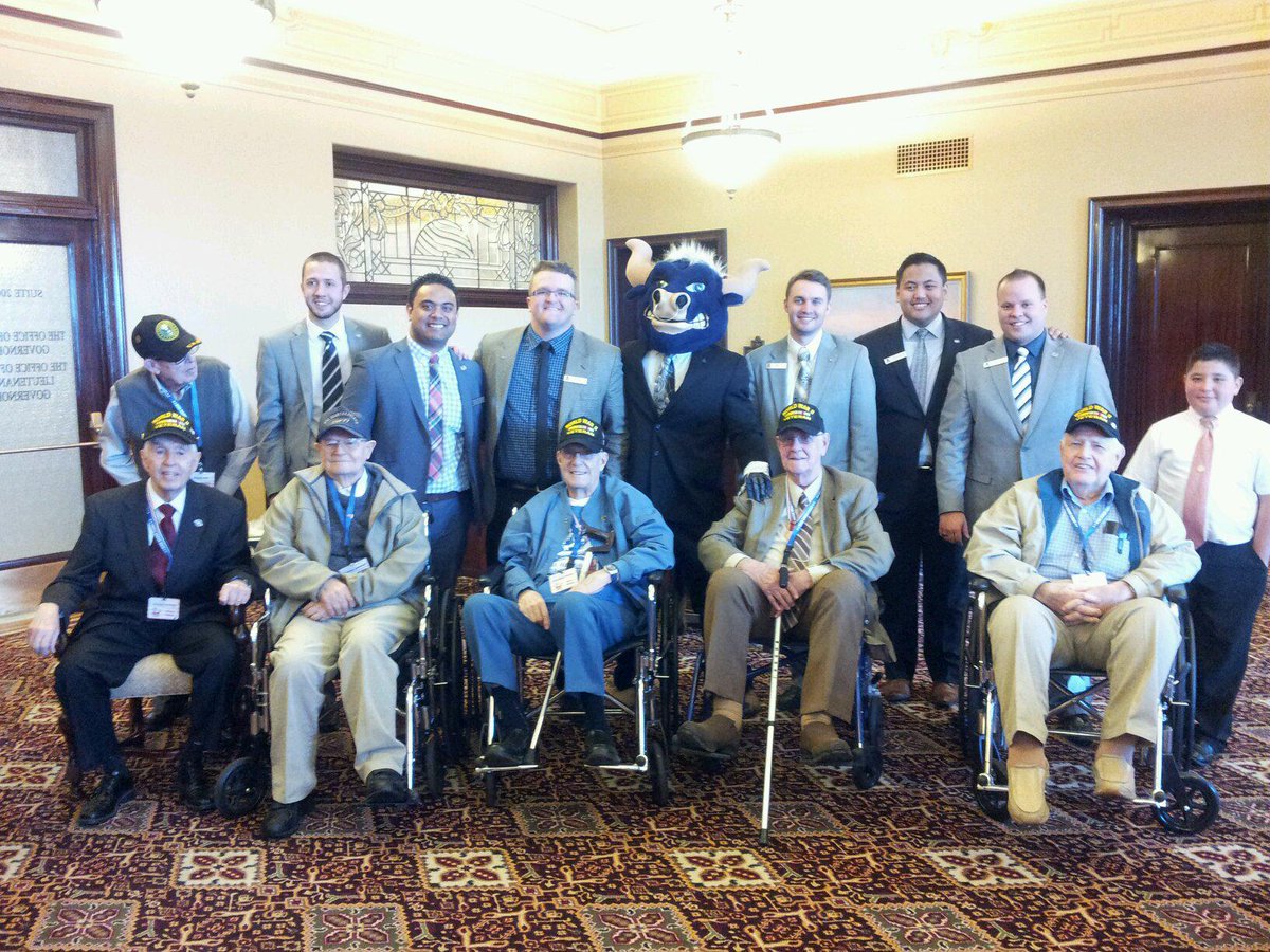 Utah Honor Flight veterans with USU's 
ol' blue!