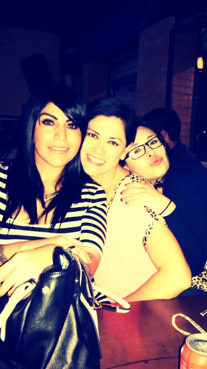 aLeOLu's tweet photo. Mis amores! http://t.co/ATxcIXN5QJ