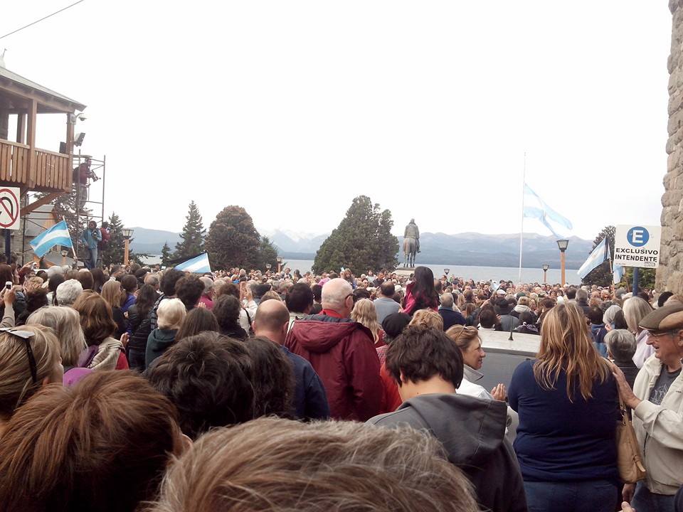 YellowBugV2's tweet image. #18F #BarilochePresente @todonoticias