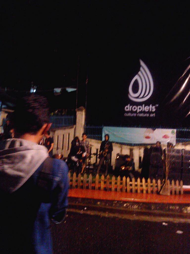 Panggung musik DROPLETS <a href="/dagoteahouse/">Dago Tea House</a> 13 Feb 2015