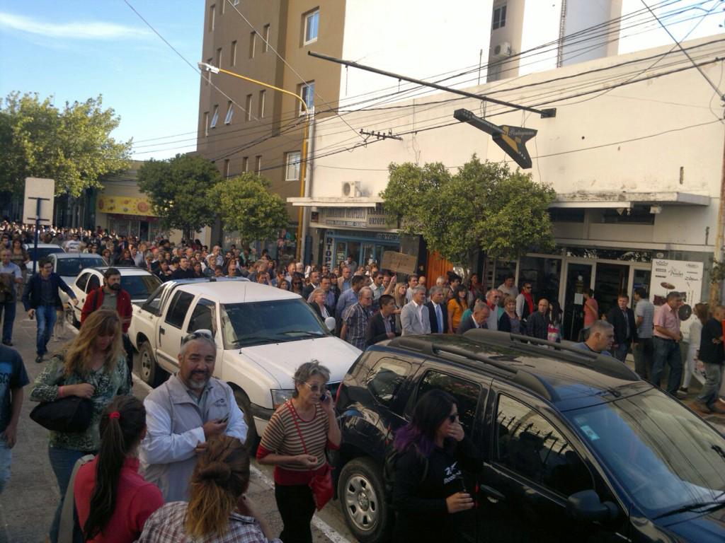 CuyoNoticias's tweet image. Asi se vio la #marchadelsilencio en #sanluis #18F #Nisman