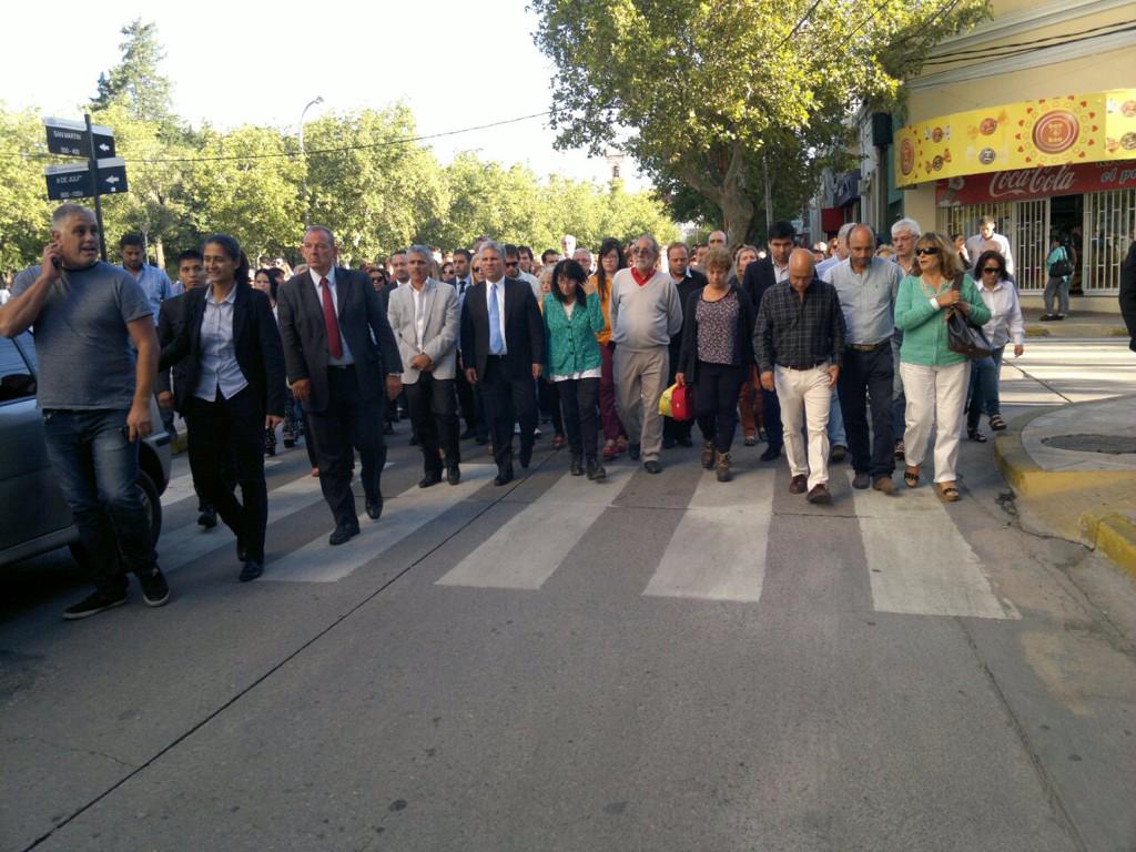 CuyoNoticias's tweet image. Asi se vio la #marchadelsilencio en #sanluis #18F #Nisman