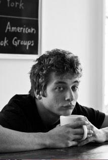 Happy birthday Jeremy Allen White ily 