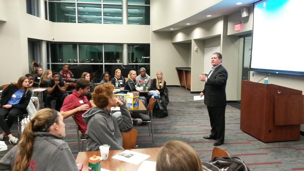 Thanks to AD, @RayTannerSC for sharing great insight at the Stu-Ath Advisory Comm meeting last night. #HesGotOurBack