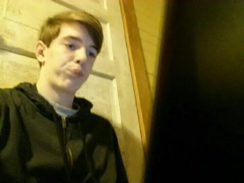 ay0james's tweet photo. When your squad roasting you and you pretend to be ok http://t.co/aW0Zk2pivF