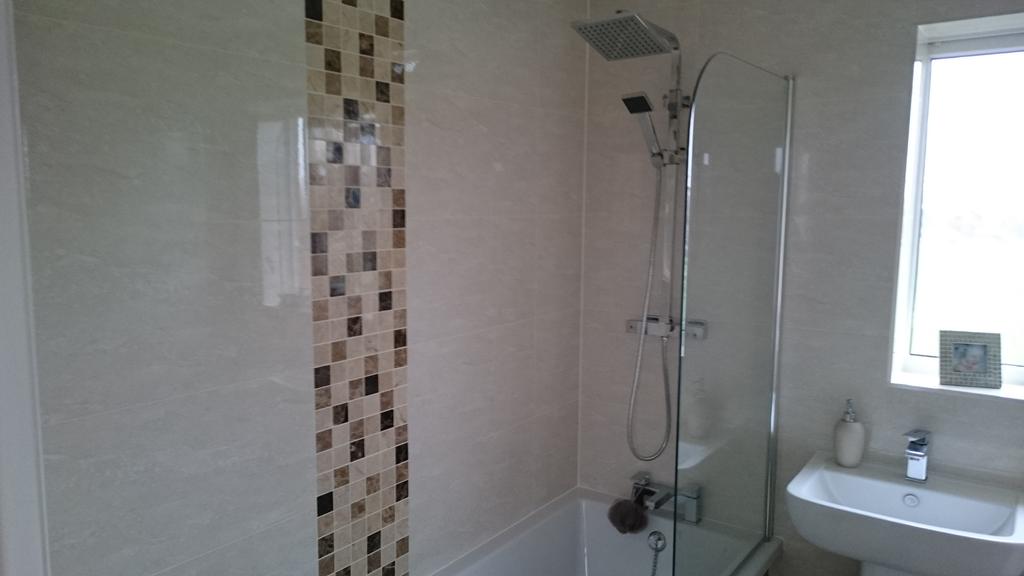 Dean the tiler tweet media