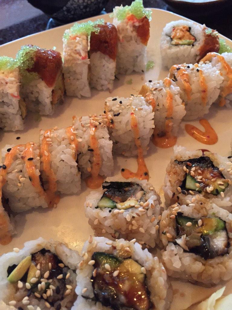 angelthis1's tweet photo. Delish sushi mmmmm http://t.co/b6Zl7mzk2v