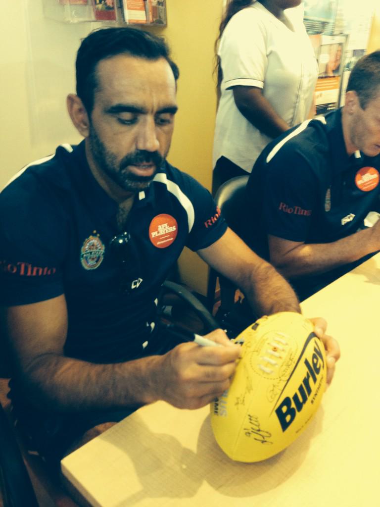 AFLPlayers's tweet image. .@adamroy37 signing his 1000th autograph for the day. #popularman #aflallstars #indigenouscamp2015