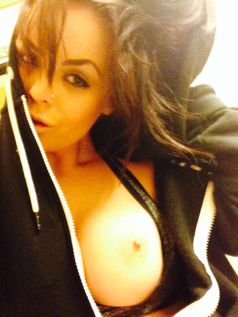 Messy hair, sweats, and tits...shooting again in the am, mmmm I cannot wait!!!😍 #pornstarlife #gooddick #tightpussy http://t.co/YFg8C1HAfF