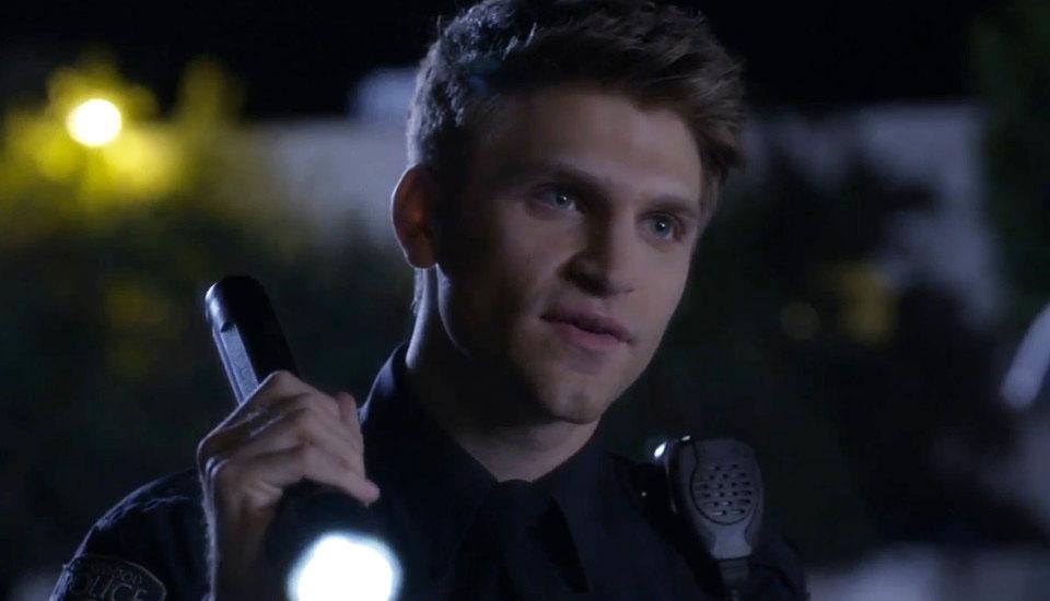 PLLonMax's tweet image. Yikes. RT if you think Toby was taking his anger out on Spencer. Fave if you think he was just doing his job! #PLL