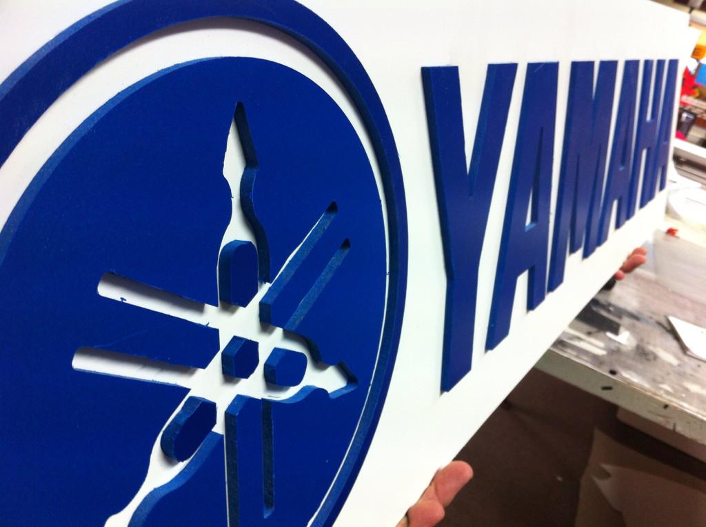 JohnCraddock31's tweet photo. Sign Apprentice Chris Heard from Geelong with his routed sign http://t.co/Oa30SlVE5t