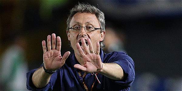 ELTIEMPO's tweet photo. Millonarios perdió en el arranque de la Copa Colombia http://t.co/XXbBoMHNol http://t.co/LcMxmM7x86