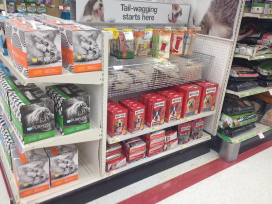 MichaelShelf16's tweet photo. Trained Ashley how to zone and fill end caps! Go sales!! #theg199 @KatusaLee http://t.co/eRK0FuphFH