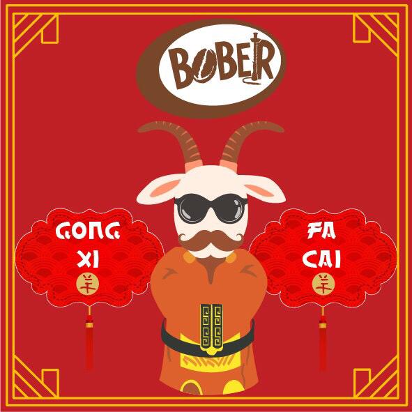 bismakarisma's tweet photo. Saya dan keluarga @BoberCafe mengucapkan semoga panjang umur di taun baru ini! 👲👲👲 http://t.co/i79xyvAPiW