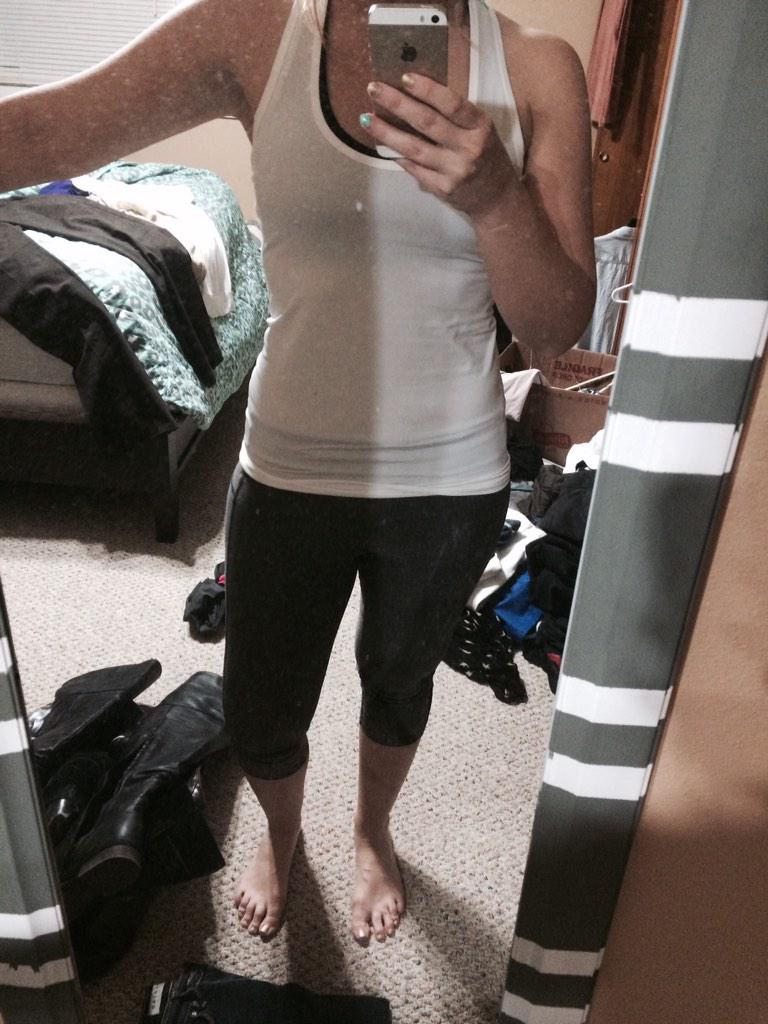 lindsay_marie68's tweet photo. Haven't been able to wear this shirt in over a year ๐ #yayforprogress #ignorethemess http://t.co/CsI1jsRd8F