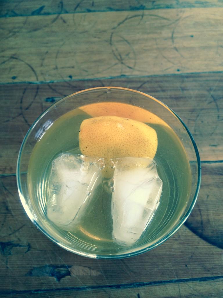 Jackinde's tweet photo. Avo pick-me-up. Left over green tea from teapot, over ice,  squeeze a juicy orange and #mocktail ahoy! #febfast15 http://t.co/grk5do3OSP