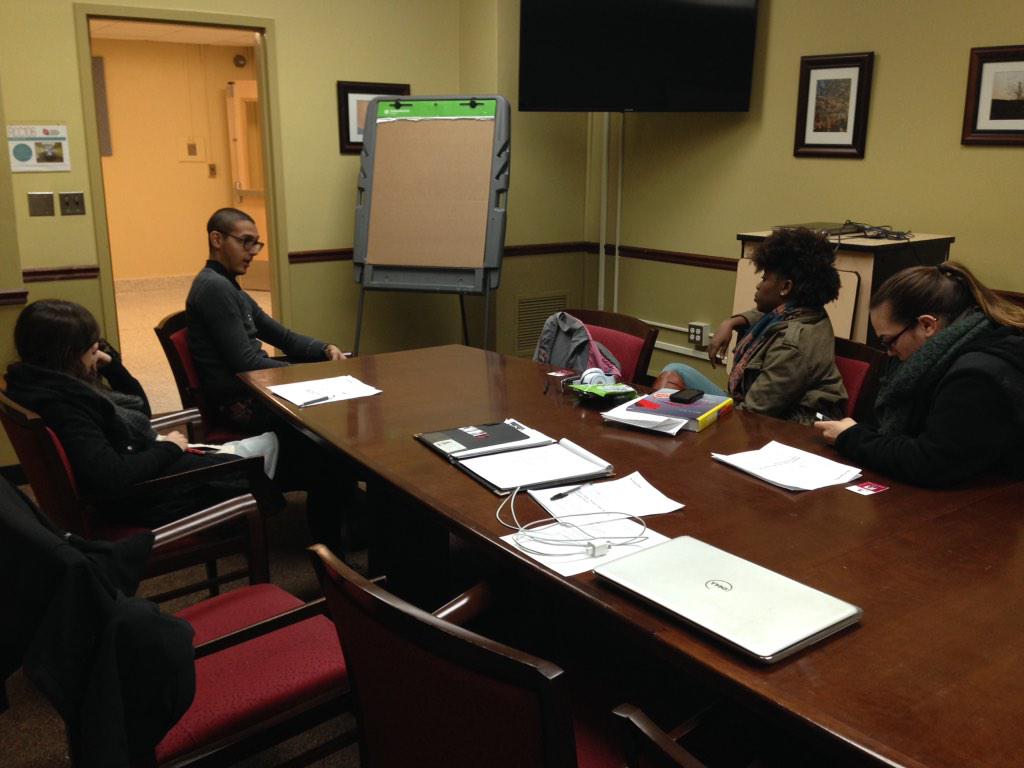 DemsofBSU's tweet image. Great discussion tonight on issues affecting all Americans. #BSUDEMS will be making a positive impact on campus!