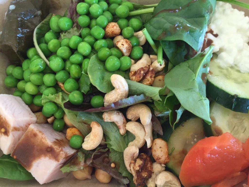 angelthis1's tweet photo. Simple salad. Yet sooooo yummy http://t.co/kbSBshlR38