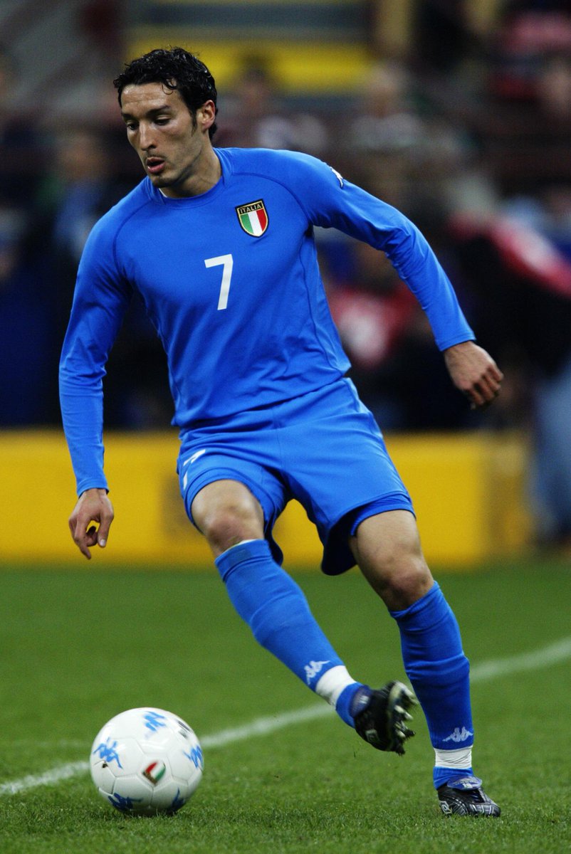 UEFAEURO's tweet photo. Happy birthday, @azzurri ​legend Gianluca Zambrotta​! Who are your favourite full-backs? #EURO2016 http://t.co/Fkh5NS5gPR