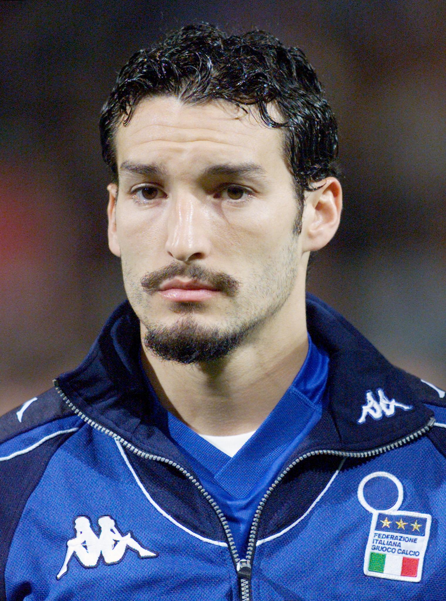 Happy birthday,  legend Gianluca Zambrotta ! Who are your favourite full-backs? 