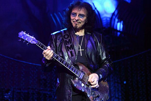  Happy birthday to Tony Iommi, 67 today :-) 