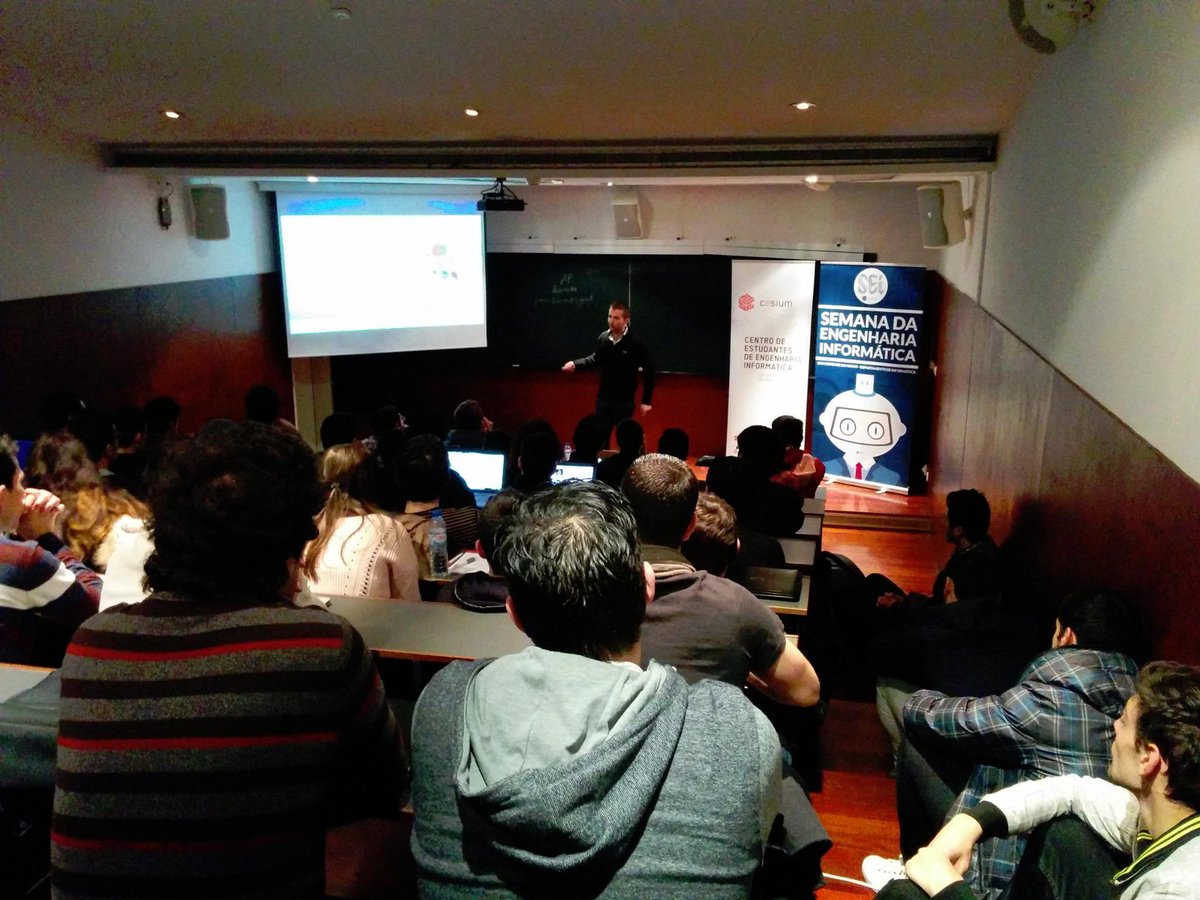 iMobileMagic's tweet image. iMobileMagic today at Informatics Engineering Week in #UMinho to share our experience in Swift for iOS. @cesiuminho