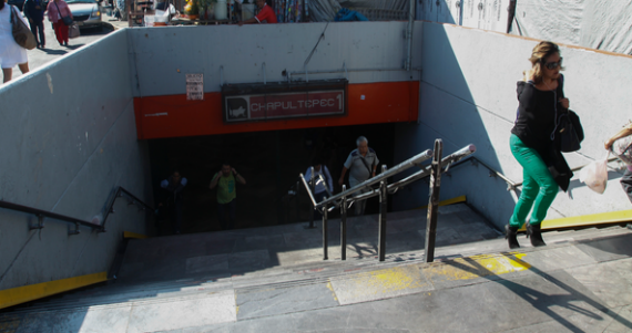 Reportan cuatro heridos por balacera en el Metro Chapultepec sinembargo.mx/19-02-2015/125…